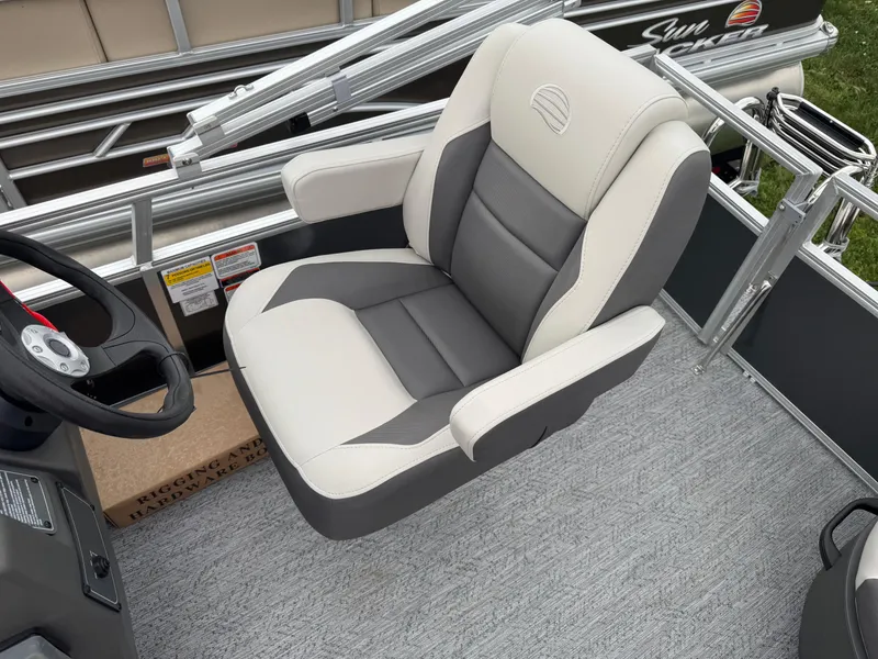 Slide: The Image of Captain's chair on 2026 Sun Tracker Bass Buggy 16 XL pontoon boat, featuring sleek design and comfort. - 14