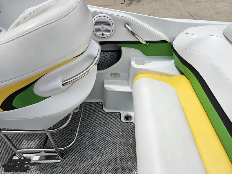 Slide: The Image of Baja 23 Outlaw 2005 - 51