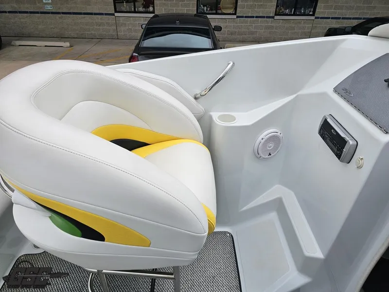 Slide: The Image of Baja 23 Outlaw 2005 - 61