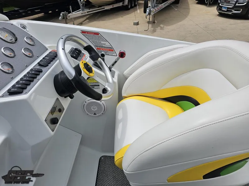 Slide: The Image of Baja 23 Outlaw 2005 - 64