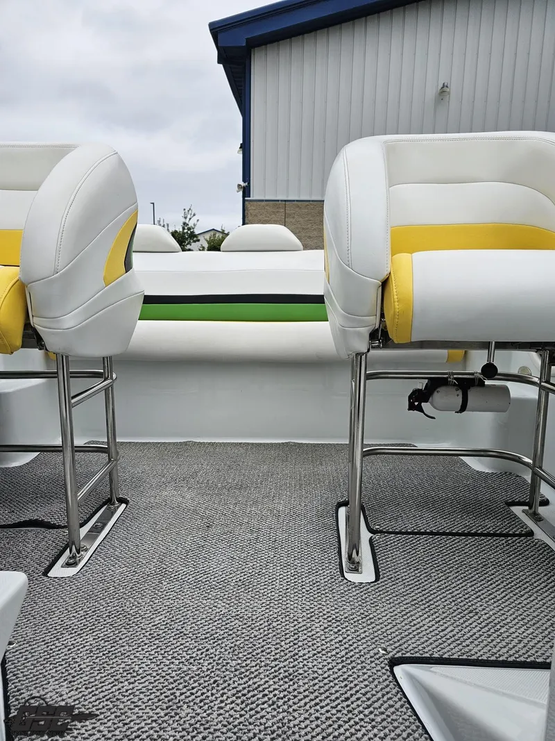 Slide: The Image of Baja 23 Outlaw 2005 - 82