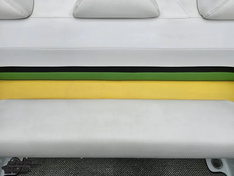 Slide: The Image of Baja 23 Outlaw 2005 - 86