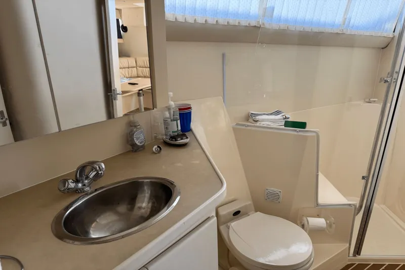 Slide: The Image of Carver 380 Santego 1999 - 31