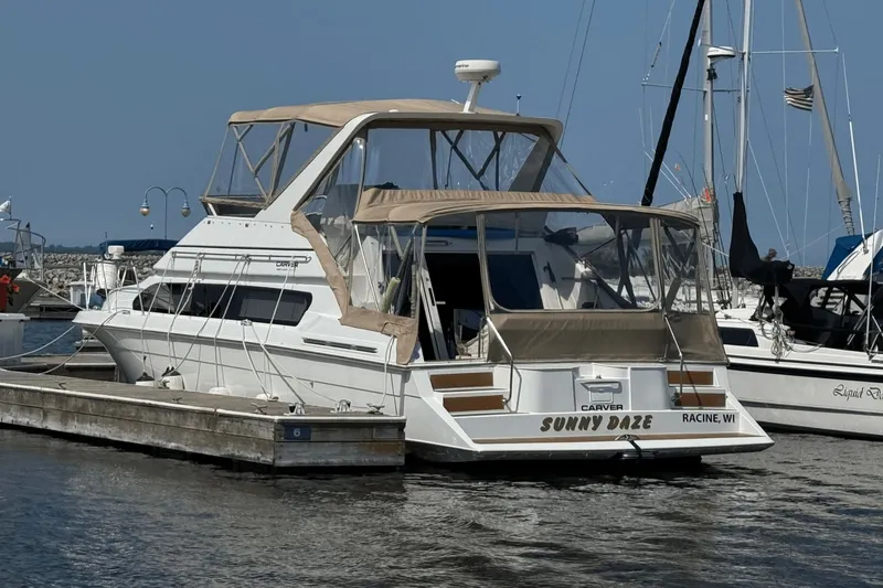 Slide: The Image of Carver Yachts 380 Santego 1999 - 2