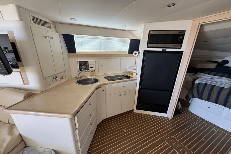 Slide: The Image of Carver Yachts 380 Santego 1999 - 24