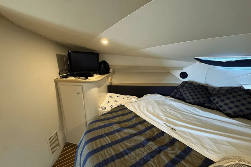 Slide: The Image of Carver Yachts 380 Santego 1999 - 28