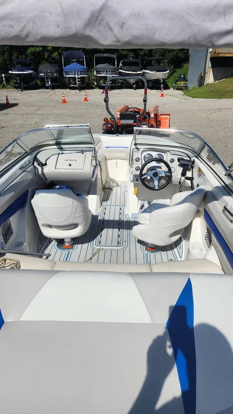 Slide: The Image of Larson 186 SENZA 2006 - 6