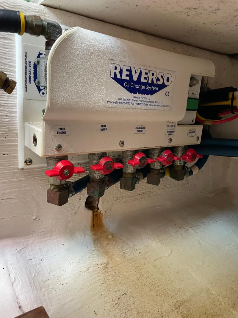 Slide: The Image of Reverso oil change - 36