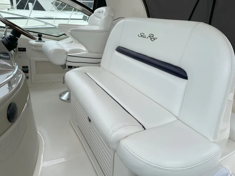 Slide: The Image of Sea Ray 44 Sundancer 2008 - 13