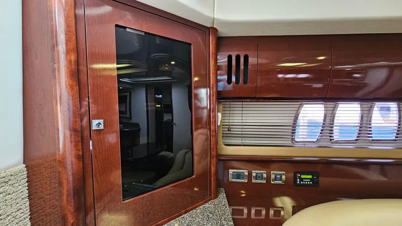 Slide: The Image of Sea Ray 44 Sundancer 2008 - 40