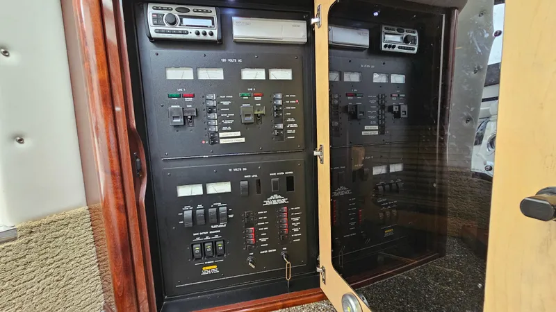 Slide: The Image of Sea Ray 44 Sundancer 2008 - 41