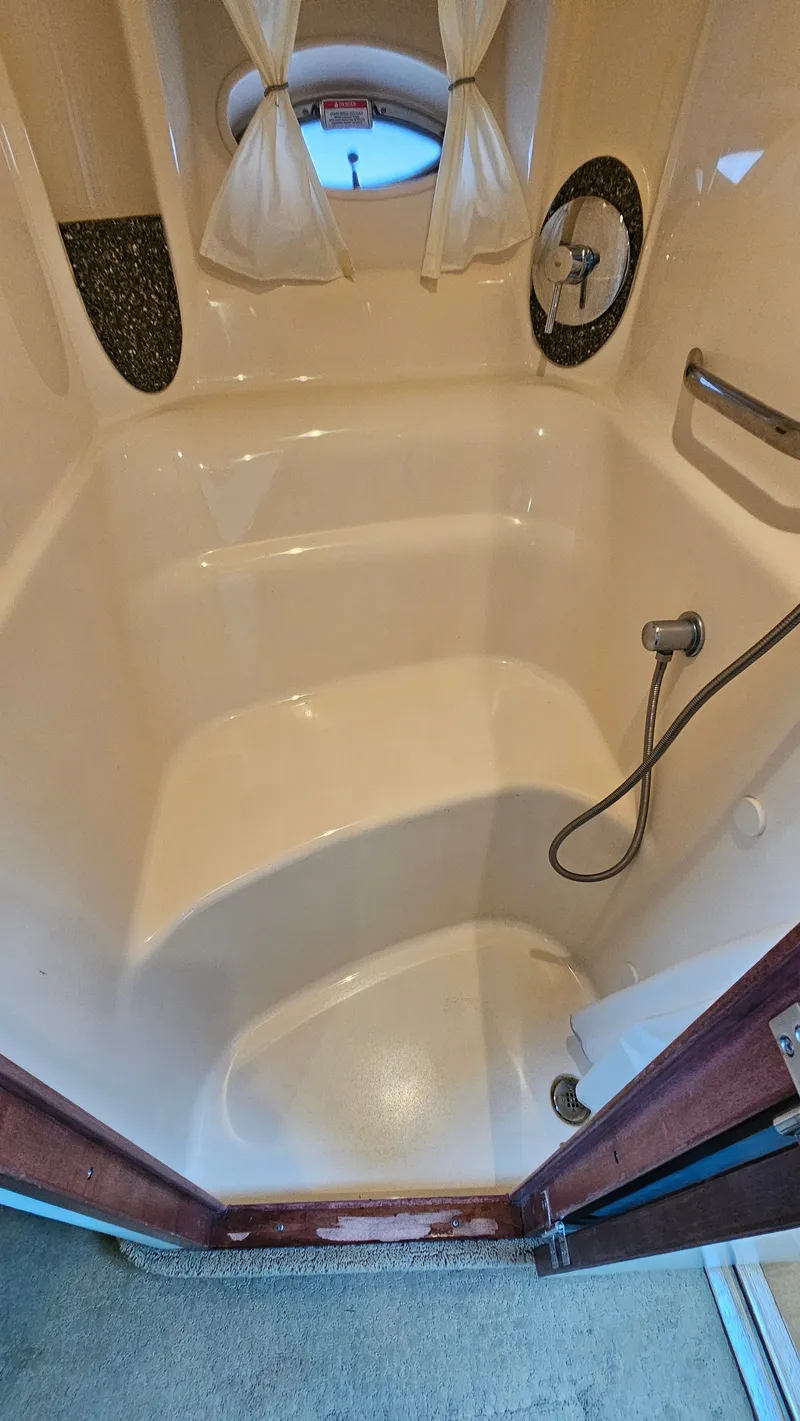 Slide: The Image of Sea Ray 44 Sundancer 2008 - 46