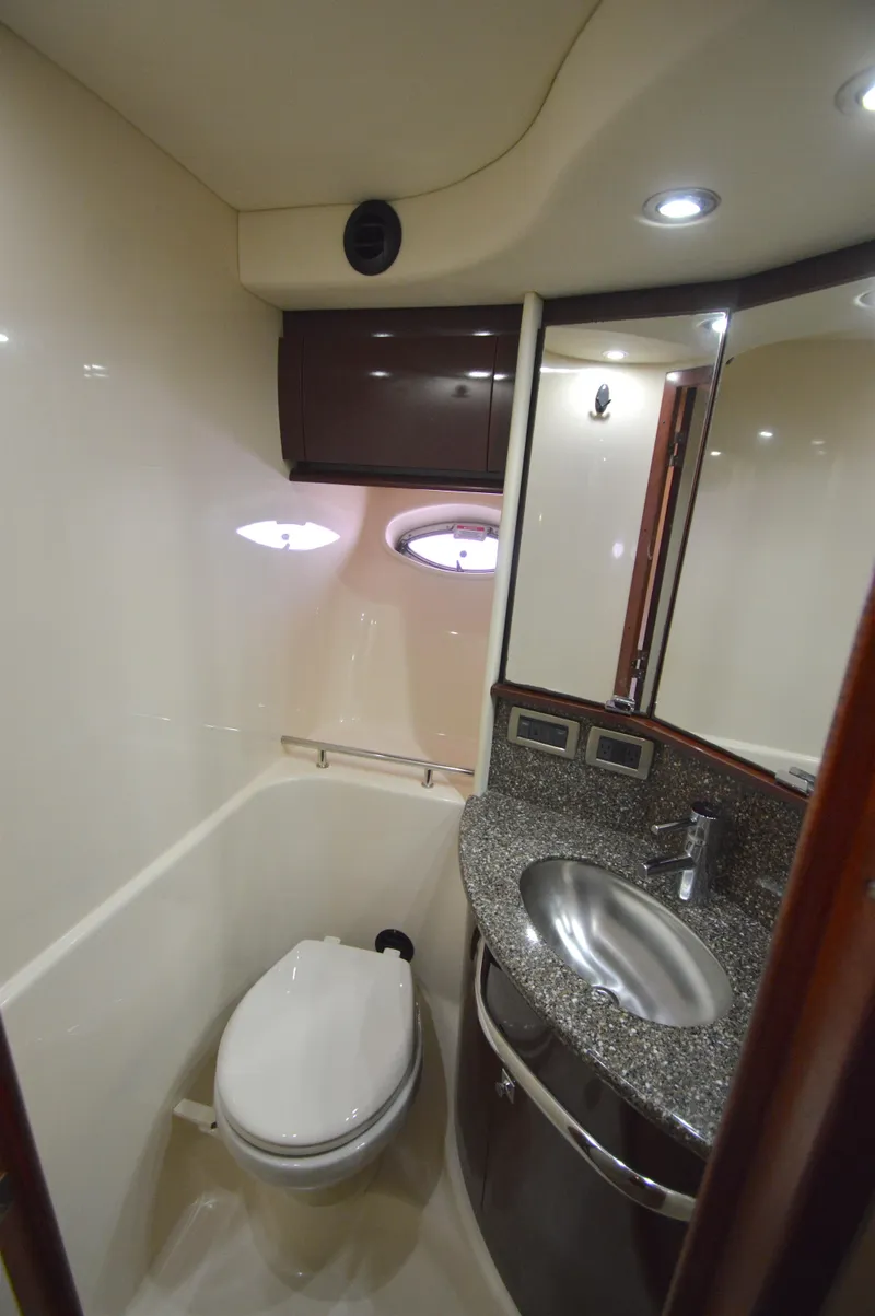 Slide: The Image of Sea Ray 44 Sundancer 2008 - 51