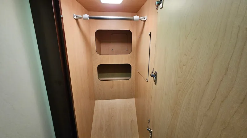 Slide: The Image of Sea Ray 44 Sundancer 2008 - 57