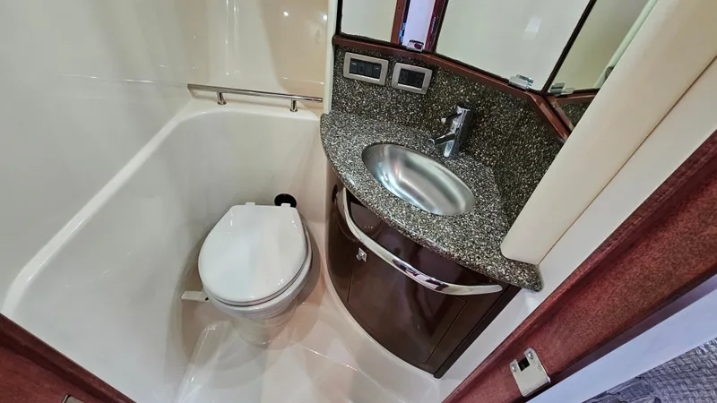 Slide: The Image of Sea Ray 44 Sundancer 2008 - 70