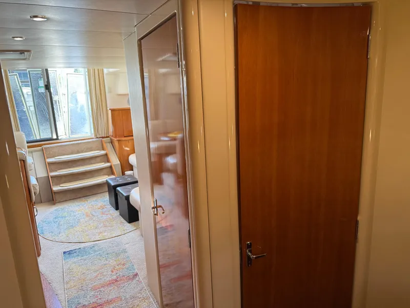 Slide: The Image of Carver 36 Mariner 2006 - 54