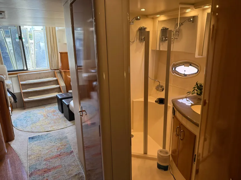 Slide: The Image of Carver 36 Mariner 2006 - 55