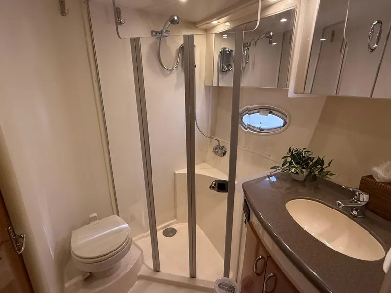 Slide: The Image of Carver 36 Mariner 2006 - 56