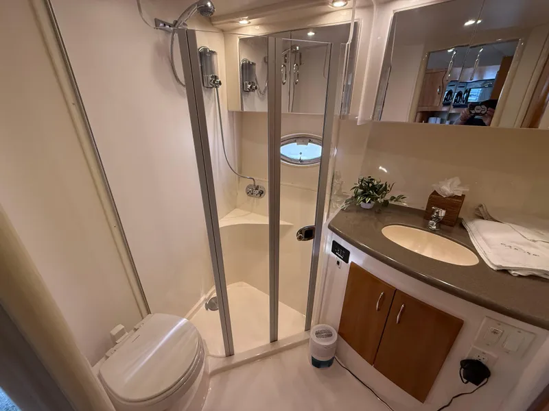 Slide: The Image of Carver 36 Mariner 2006 - 58