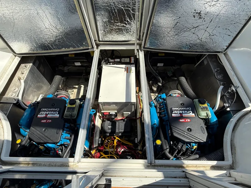 Slide: The Image of Carver 36 Mariner 2006 - 63