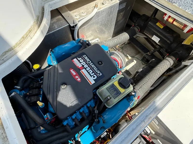 Slide: The Image of Carver 36 Mariner 2006 - 65