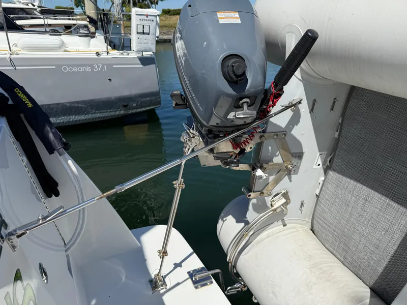 Slide: The Image of Carver 36 Mariner 2006 - 69