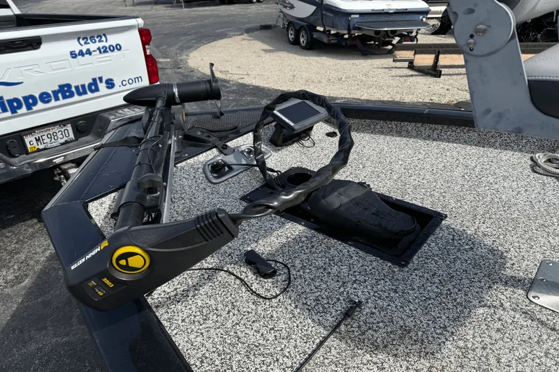 Slide: The Image of Sun Tracker PRO TEAM 17 2015 - 8