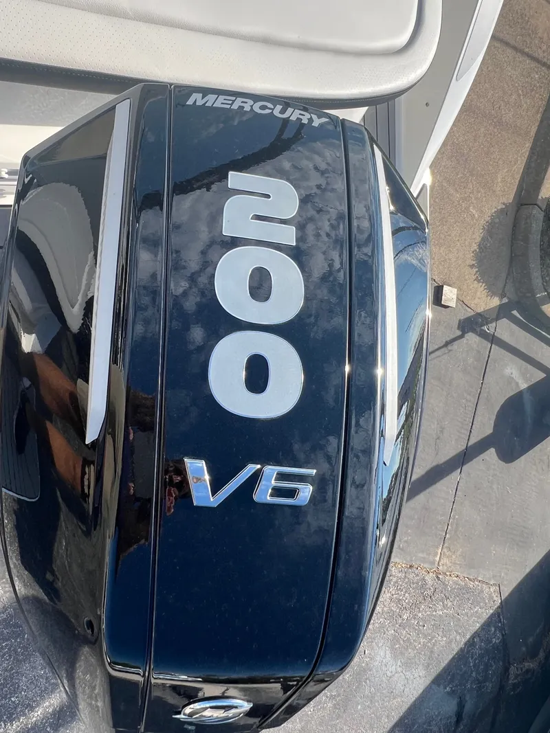 Slide: The Image of Sea Ray SPX 210 Outboard 2026 - 5