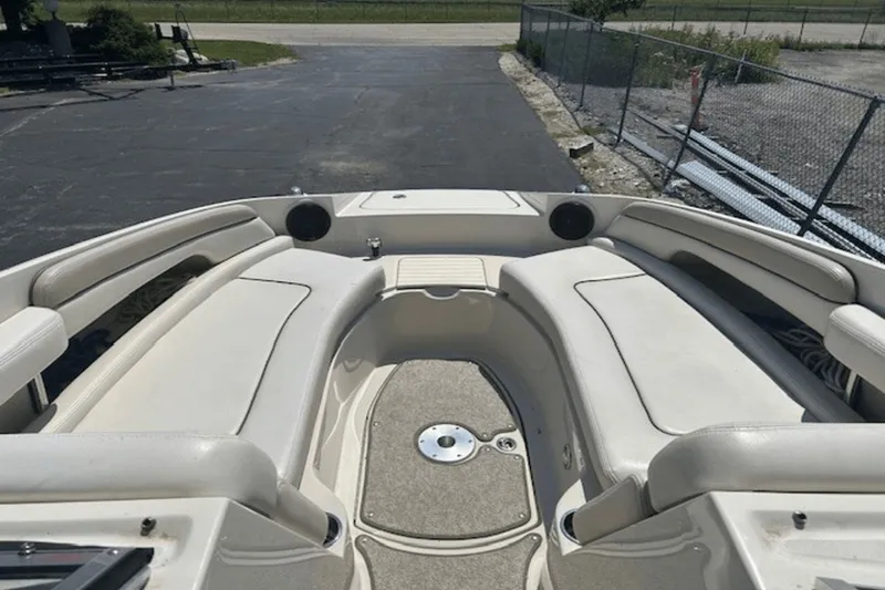 Slide: The Image of Sea Ray 260 Sundeck 2010 - 4