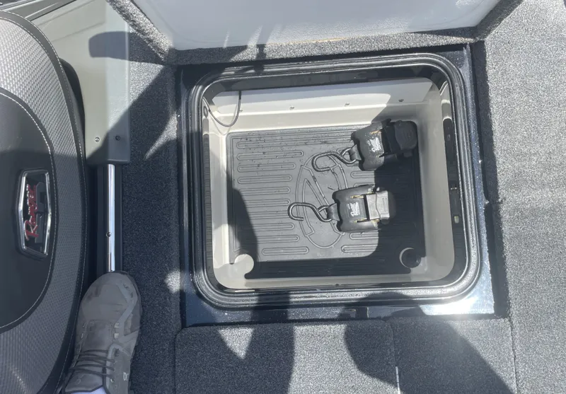 Slide: The Image of Ranger Z520L 2018 - 12