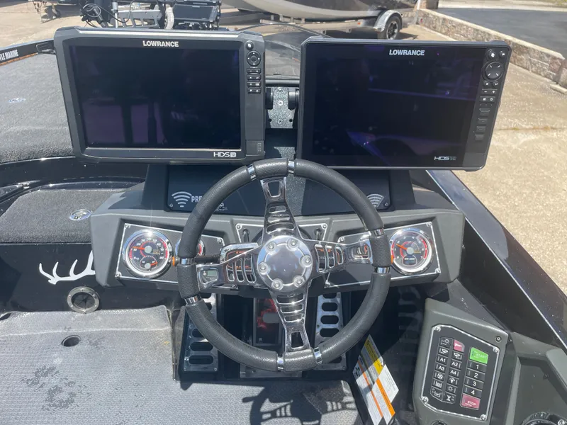 Slide: The Image of Ranger Z520L 2018 - 18