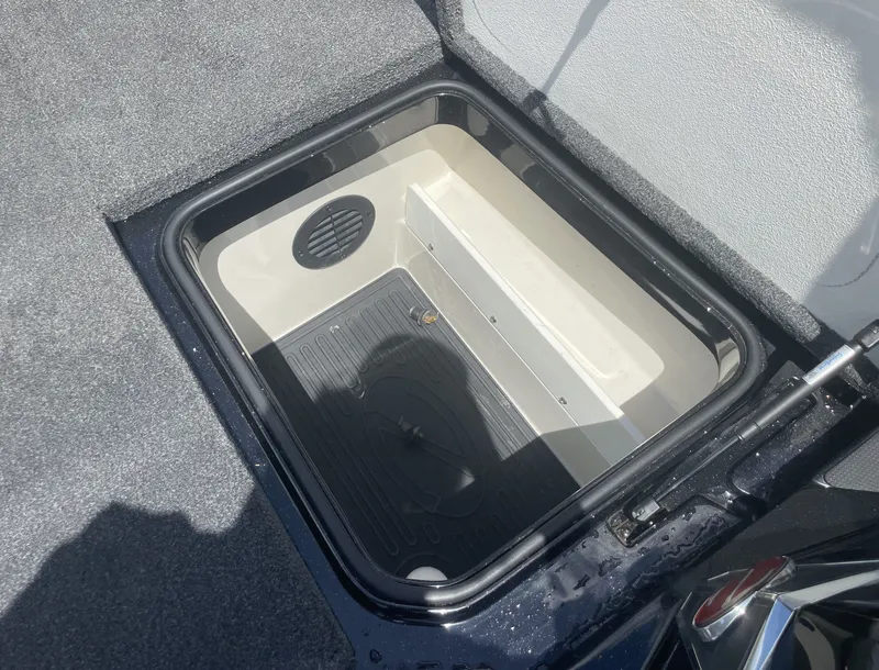 Slide: The Image of Ranger Z520L 2018 - 23