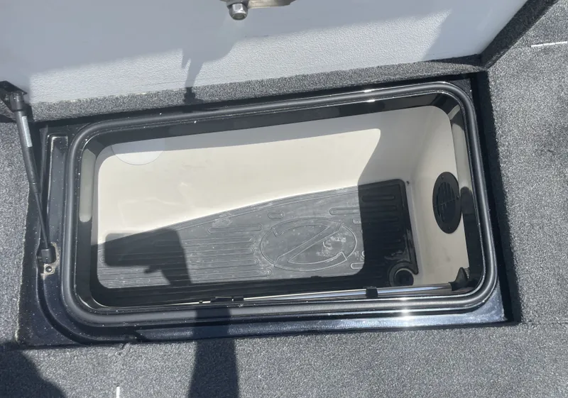 Slide: The Image of Ranger Z520L 2018 - 24