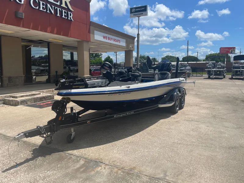 Slide: The Image of Ranger Z520L 2018 - 3