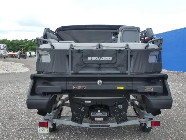 Slide: The Image of Sea-Doo Switch® Sport Compact - 170 hp Galvanized 2024 - 5