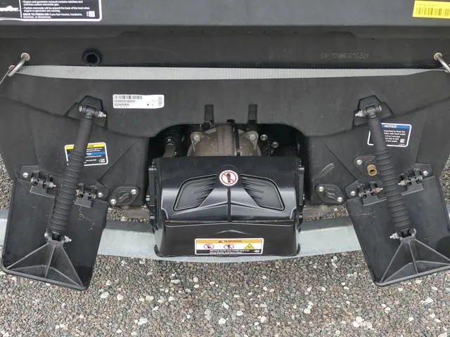 Slide: The Image of Sea-Doo Switch® Sport Compact - 170 hp Galvanized 2024 - 7