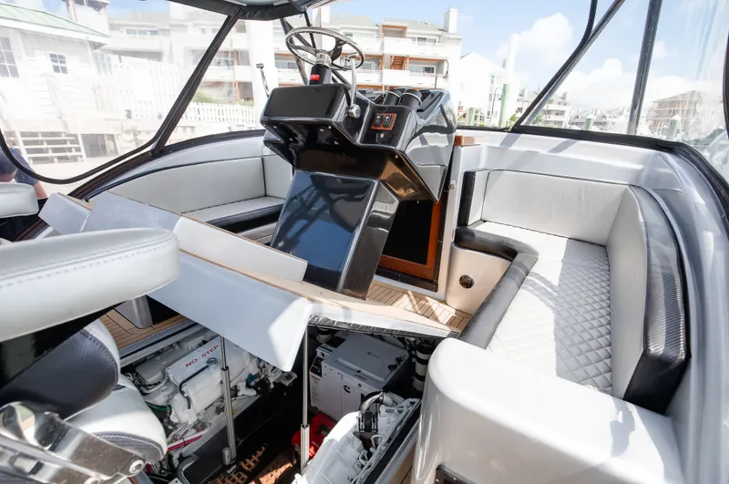 Slide: The Image of Custom 36 2024 - 13