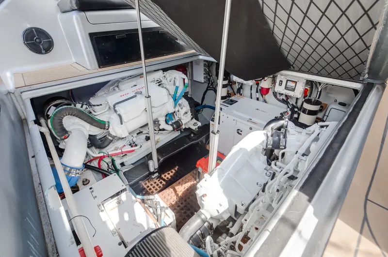 Slide: The Image of Custom 36 2024 - 15