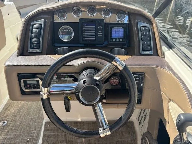 Slide: The Image of Formula 270 Bowrider 2014 - 10