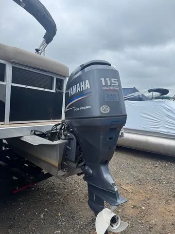 Slide: The Image of Bennington 2274 GLI - 115 Yamaha 2011 - 3