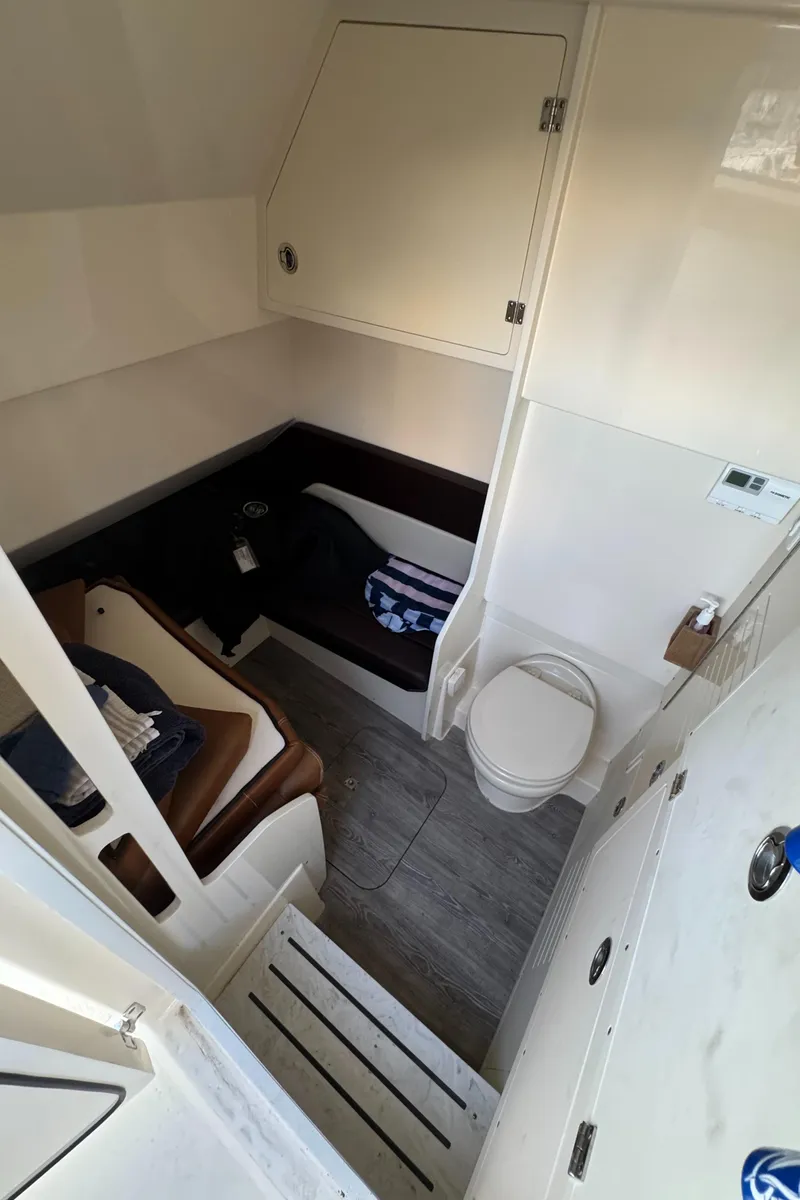 Slide: The Image of Scout 330 LXF 2021 - 82