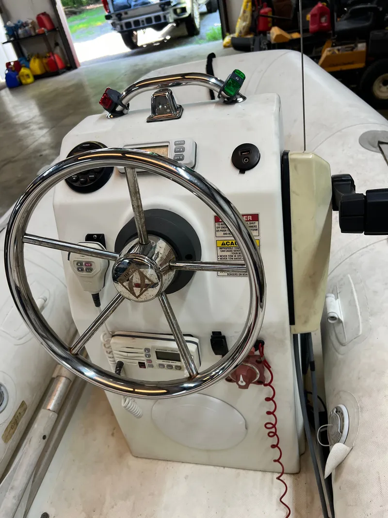 Slide: The Image of Zodiac Cadet 310S 2010 - 5