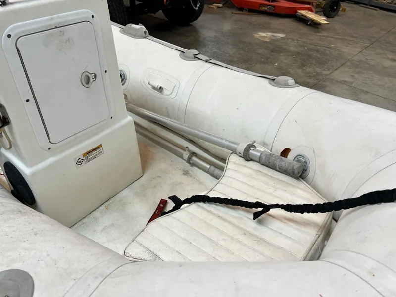 Slide: The Image of Zodiac Cadet 310S 2010 - 7