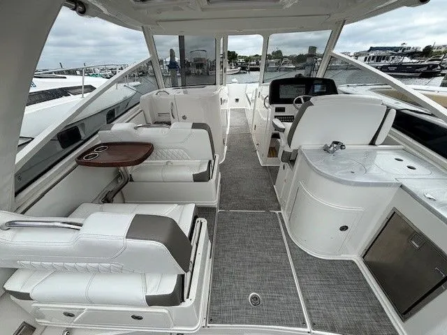 Slide: The Image of World Cat 325 DC 2021 - 7