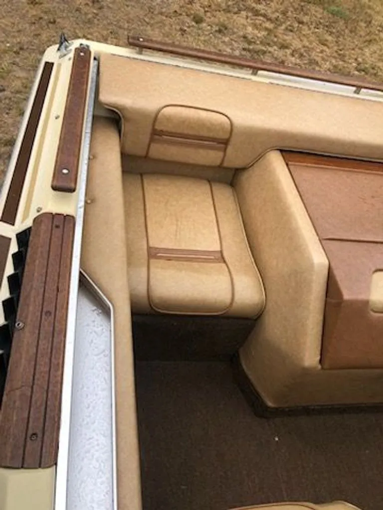 Slide: The Image of Sea Ray SRV 192 1983 - 10