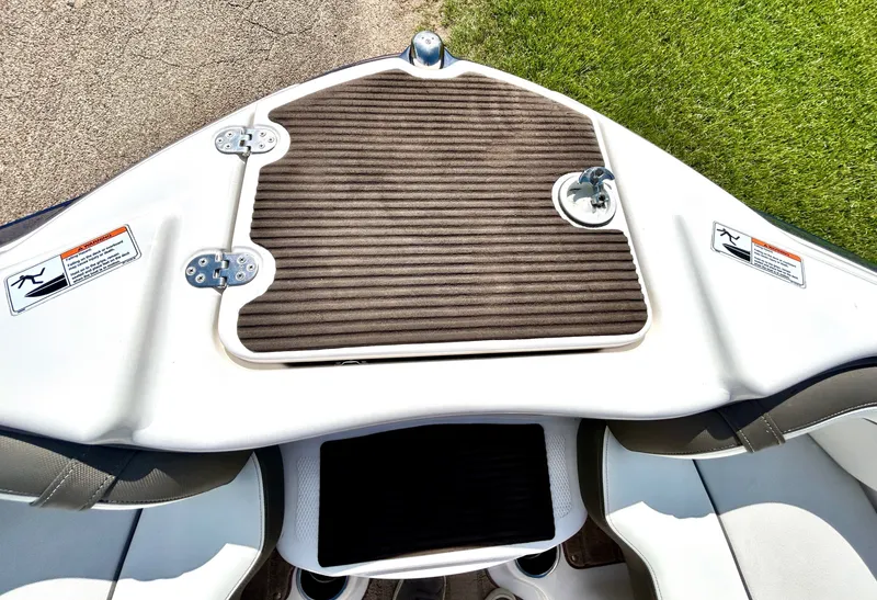 Slide: The Image of Yamaha 242 Limited 2014 - 12