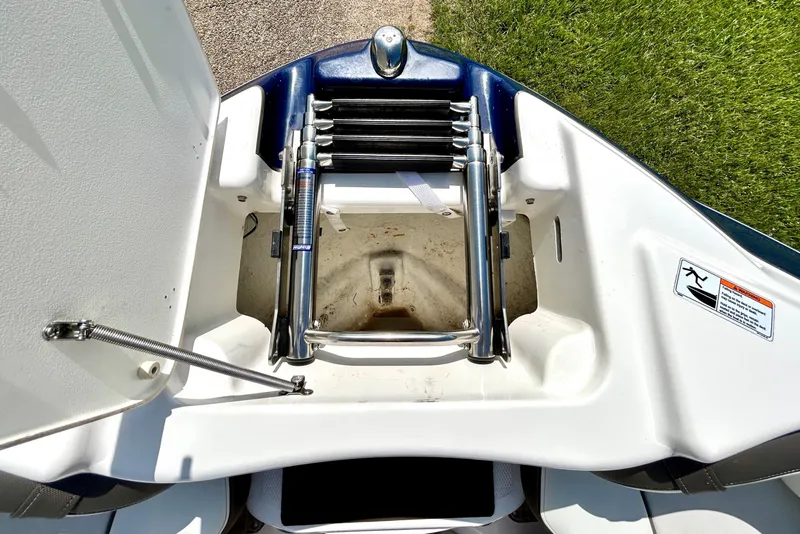 Slide: The Image of Yamaha 242 Limited 2014 - 13