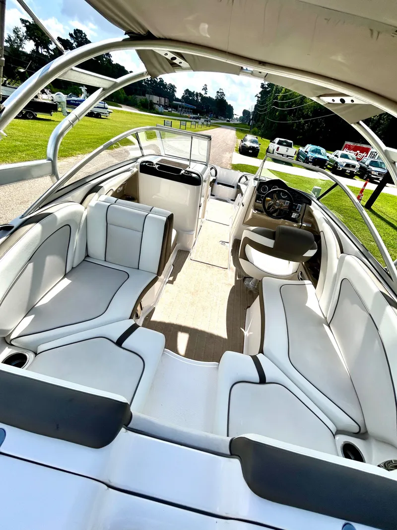 Slide: The Image of Yamaha 242 Limited 2014 - 14