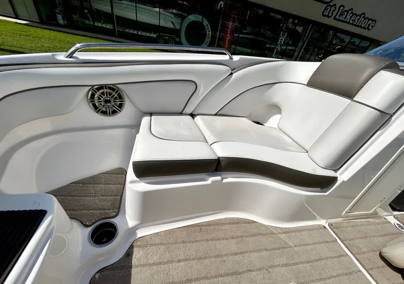 Slide: The Image of Yamaha 242 Limited 2014 - 20