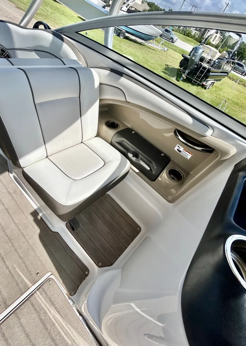 Slide: The Image of Yamaha 242 Limited 2014 - 31